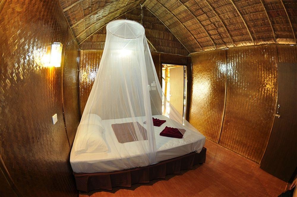 Phi Phi Hill Bamboo Bungalow Exterior foto