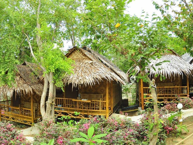 Phi Phi Hill Bamboo Bungalow Exterior foto